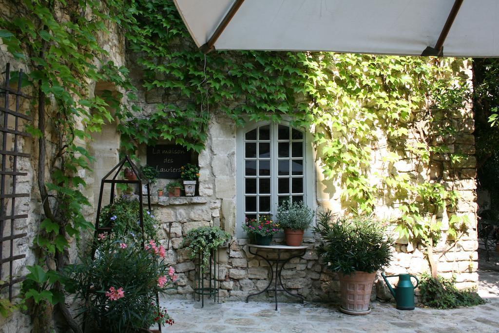 Bed and Breakfast La Maison Des Lauriers Arpaillargues-et-Aureillac Exterior foto