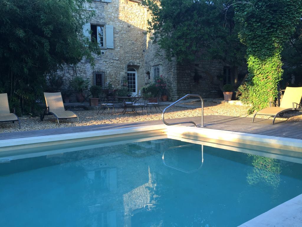 Bed and Breakfast La Maison Des Lauriers Arpaillargues-et-Aureillac Exterior foto