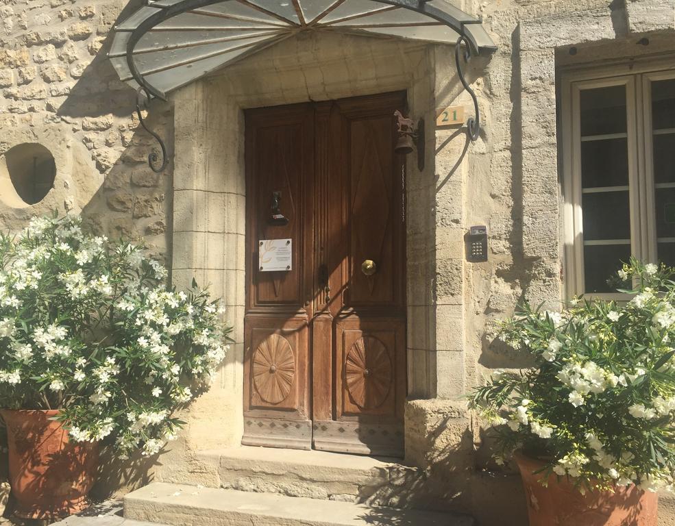 Bed and Breakfast La Maison Des Lauriers Arpaillargues-et-Aureillac Exterior foto